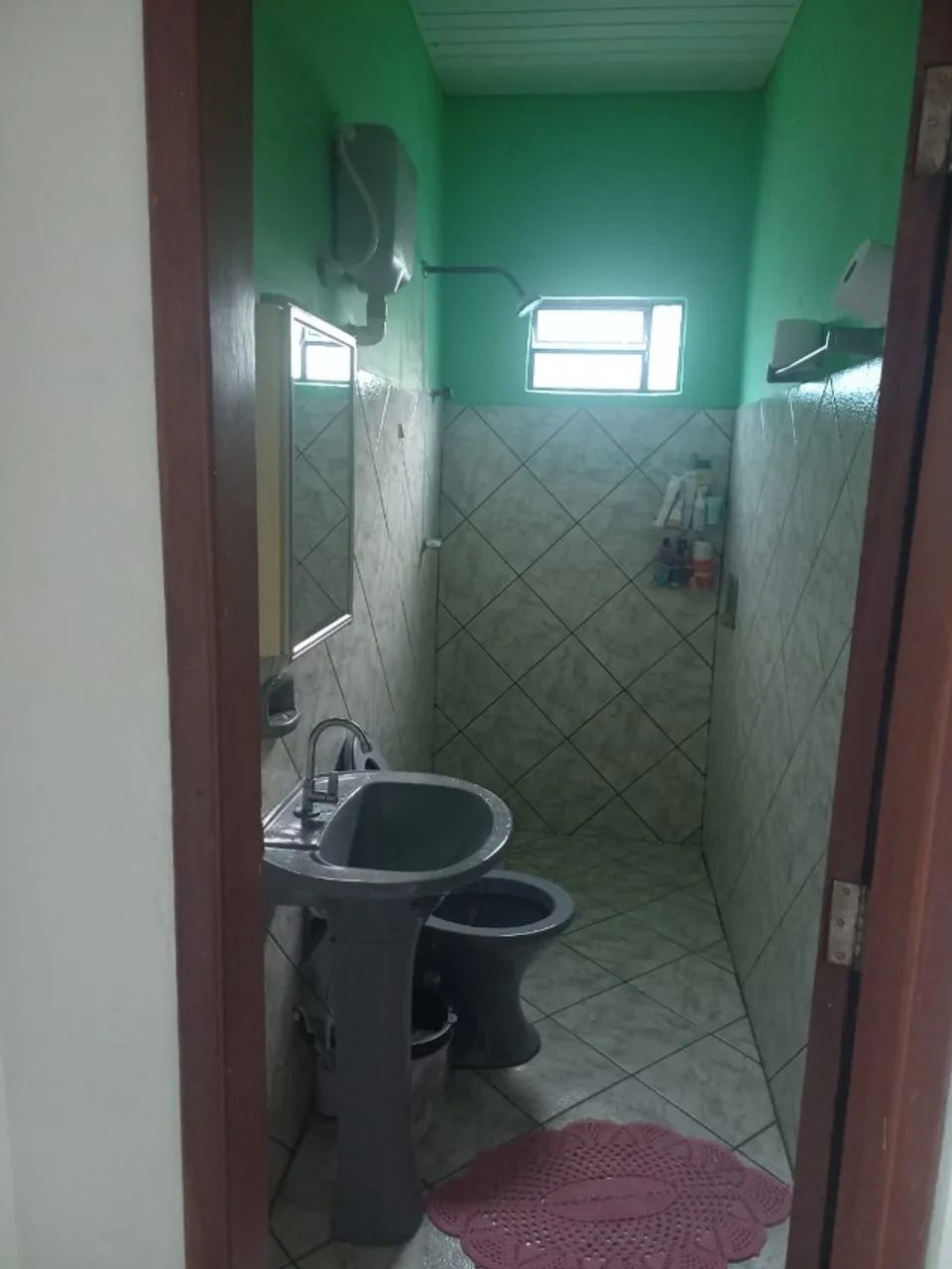 CASA PADRÃO POP,COM 03 DORMITORIOS,GARAGENS PARA 02 VEICULOS, ARÉA DE SERVIÇOS. - Foto 6