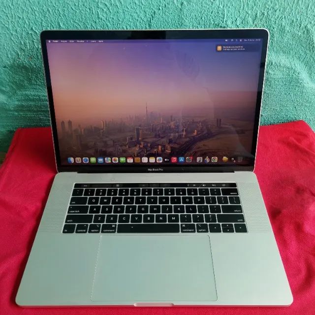 MacBookPro15インチ2019A1990 i7 16GBSSD256GB Apple MacBook Pro i7 2.6Ghz 16GB RAM 256GB SSD 15.4 Pol. Touch Bar
