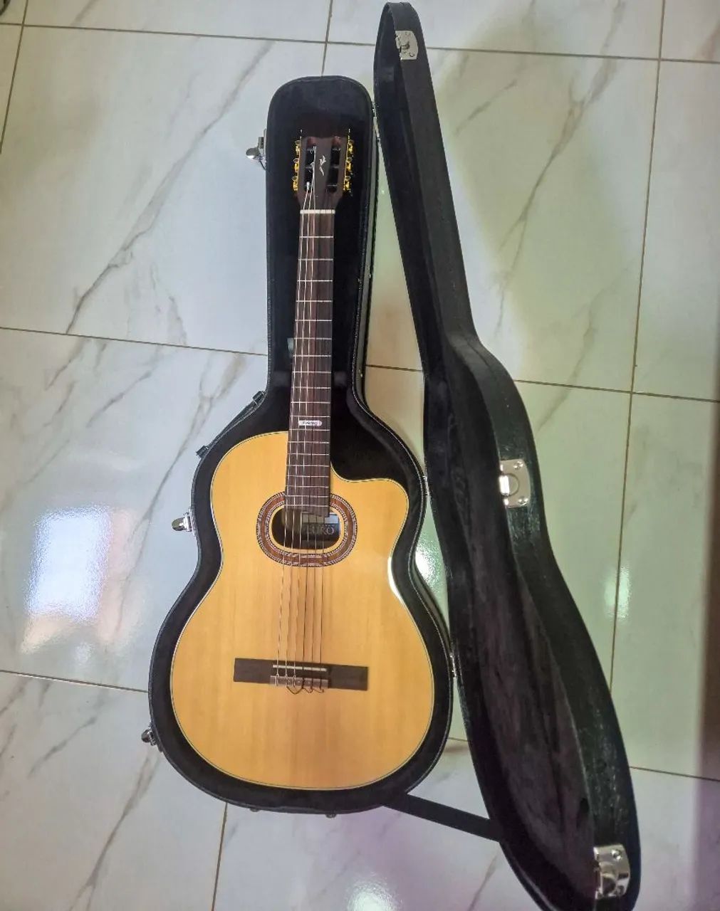 Kit Violão Strinberg com case sem uso (não aceito trocas)