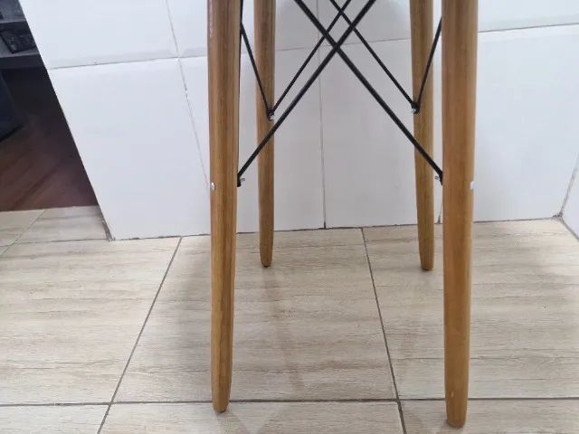 Mesa Eiffel Redonda 70cm para Sala De Jantar - Foto 2