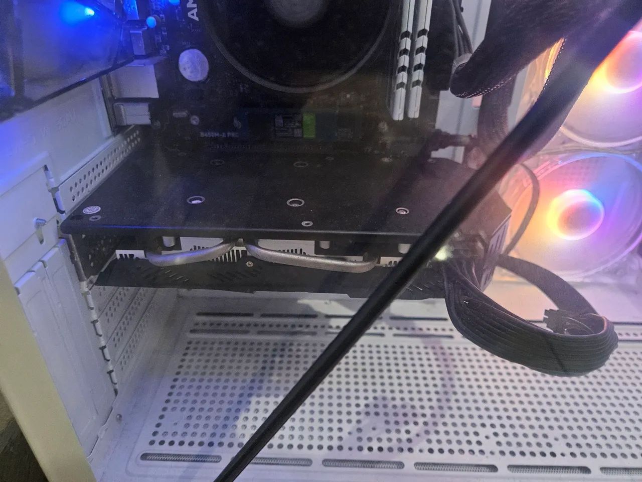 RX 580 - 16 GB!!! Placa de Vídeo  - Foto 2