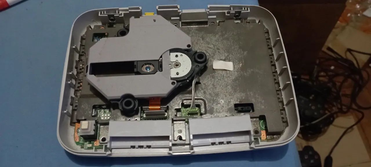 **PraSair** Sony Psone funcionando mas power com mau contato e leitor com defeito - Foto 4