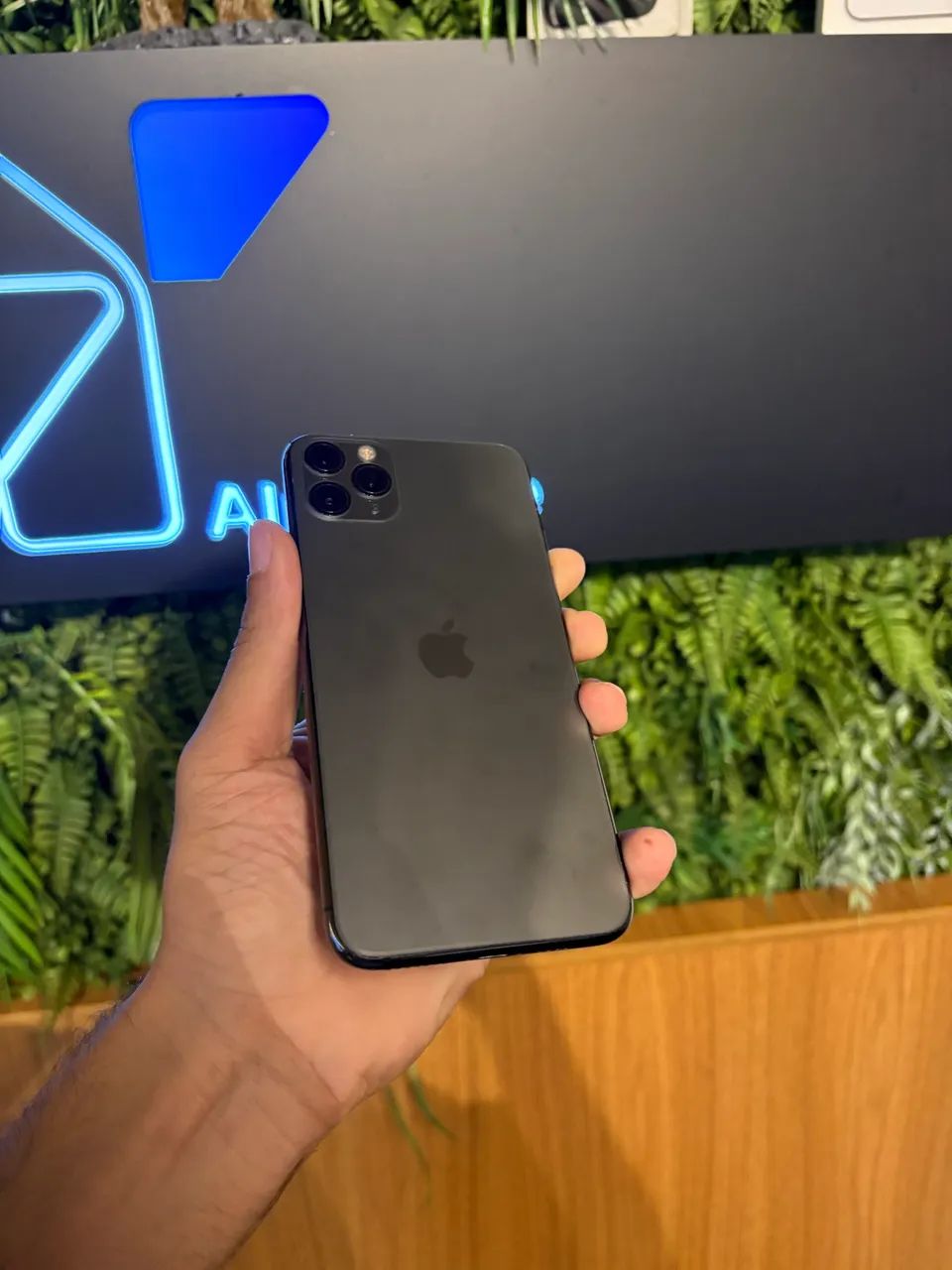 Iphone 11 PRO MAX aceito troca e parcelo 