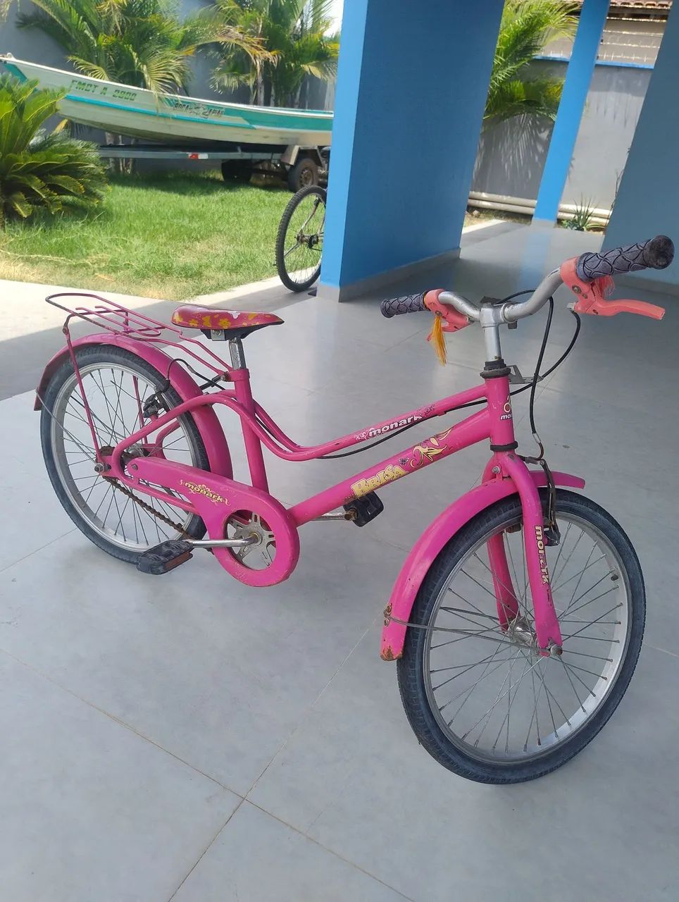 Bicicleta aro 16 em ótimo estado.