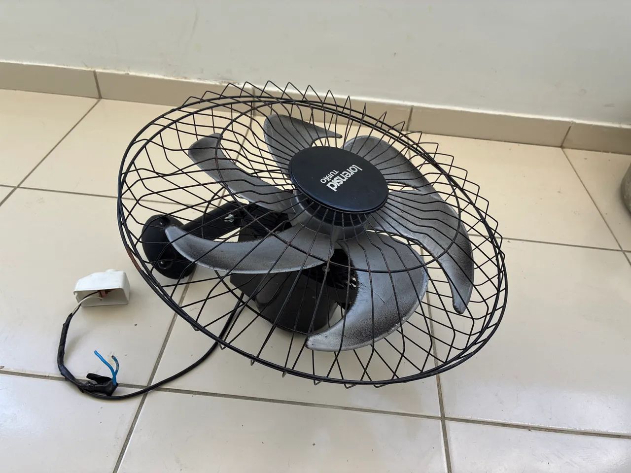 VENDO VENTILADOR DE PAREDE - Foto 2