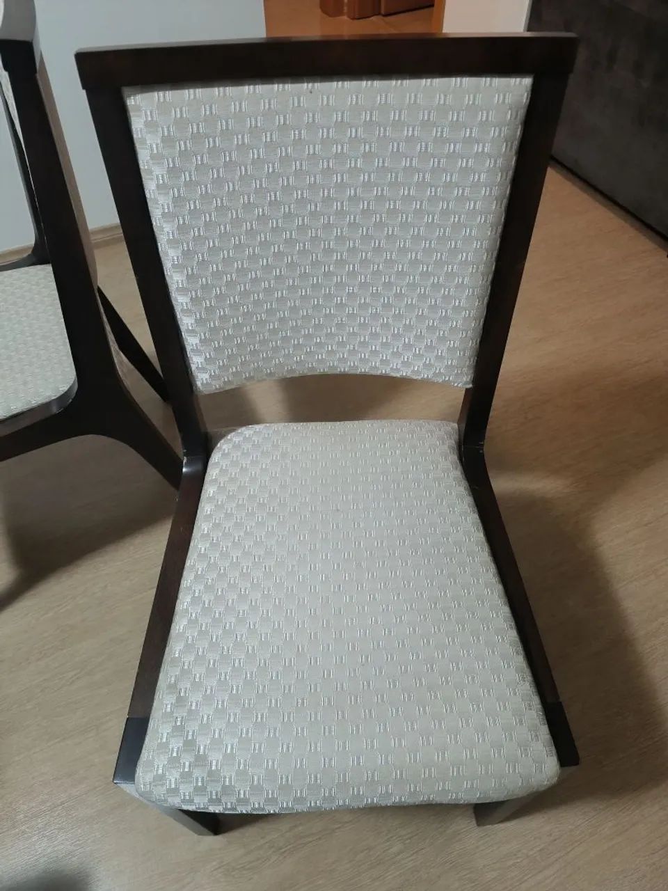 Mesa de jantar de vidro com 8 cadeiras - Foto 4