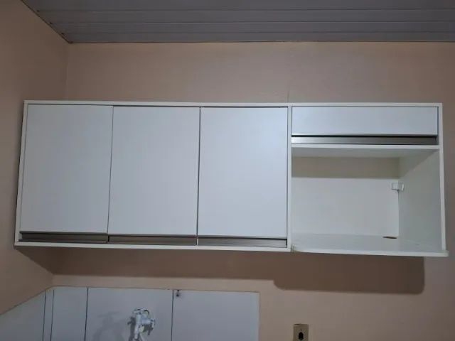 Armário suspenso para cozinha em MDF