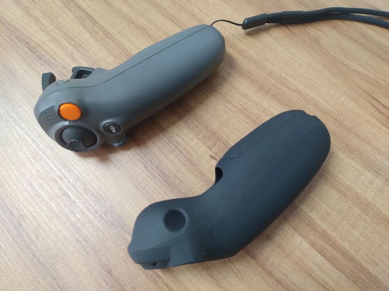 Dji controller Motion 3  em excelente estado de conservação com capinha de silicone 