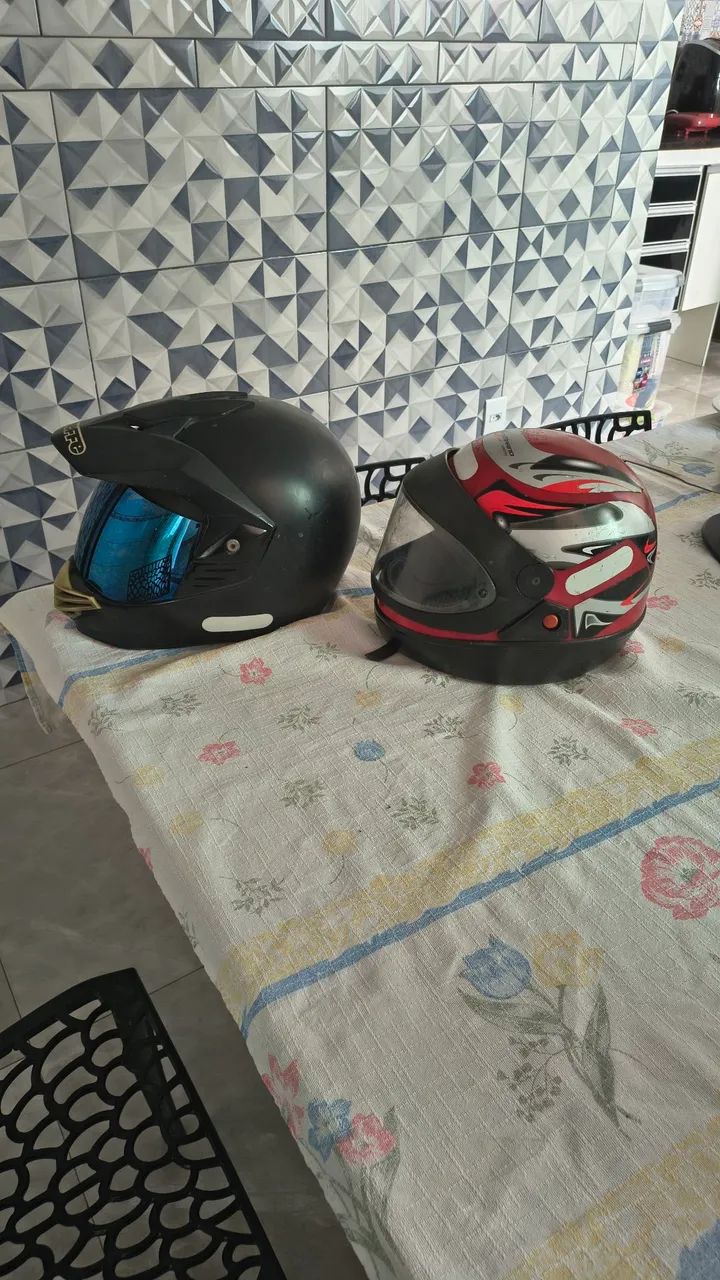 Vendo Capacete 1 Biefe e 1 samarino  - Foto 4