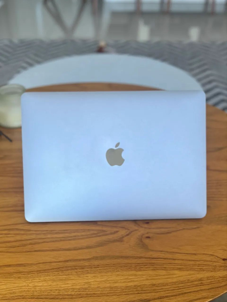 MacBook本体 Macbook Pro 2017 i5/8GB/256GB Retina MacBook Pro (13 polegadas, 2017, duas portas Thunderbolt 3