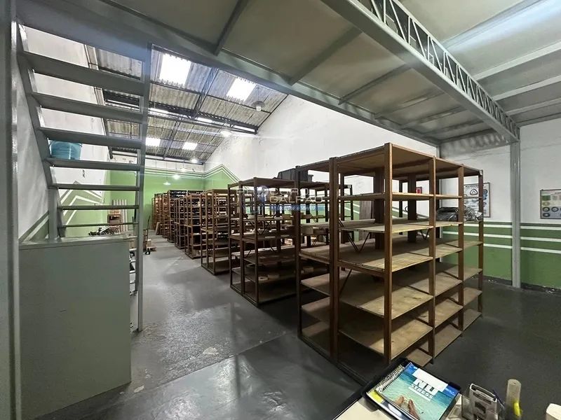 Galpão Comercial / Industrial  260 m²  Excelente Localização Logística - Foto 2
