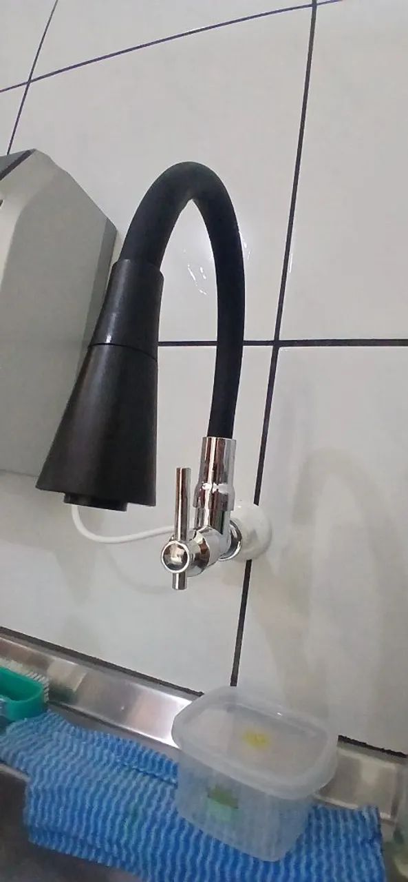 TORNEIRA FLEXÍVEL  - Foto 4