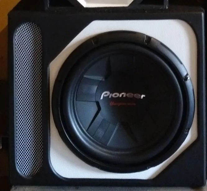 Grave Pioneer 12p e Módulo Taramps ts400