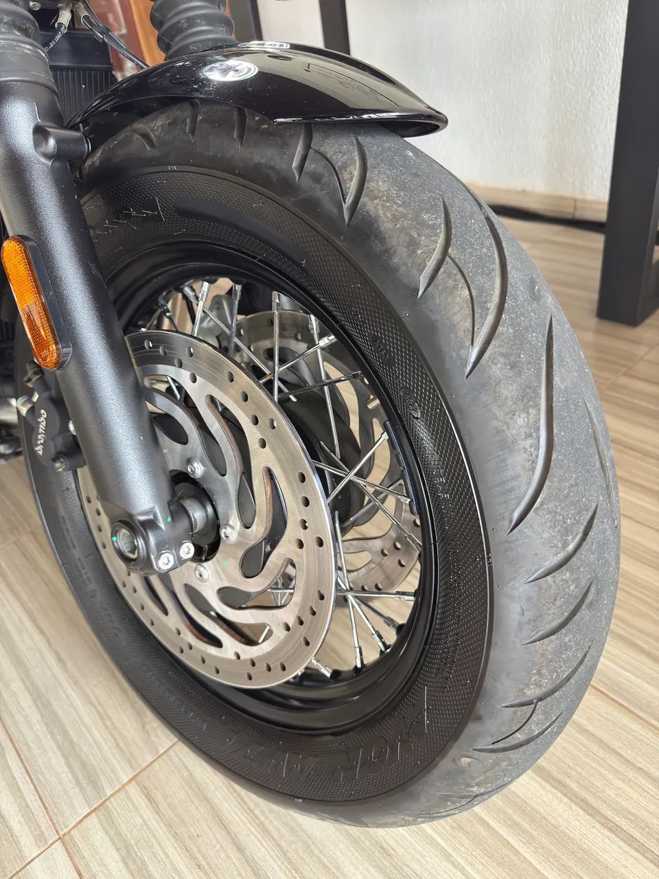 Triumph Bobber 1200 2023 - Foto 3