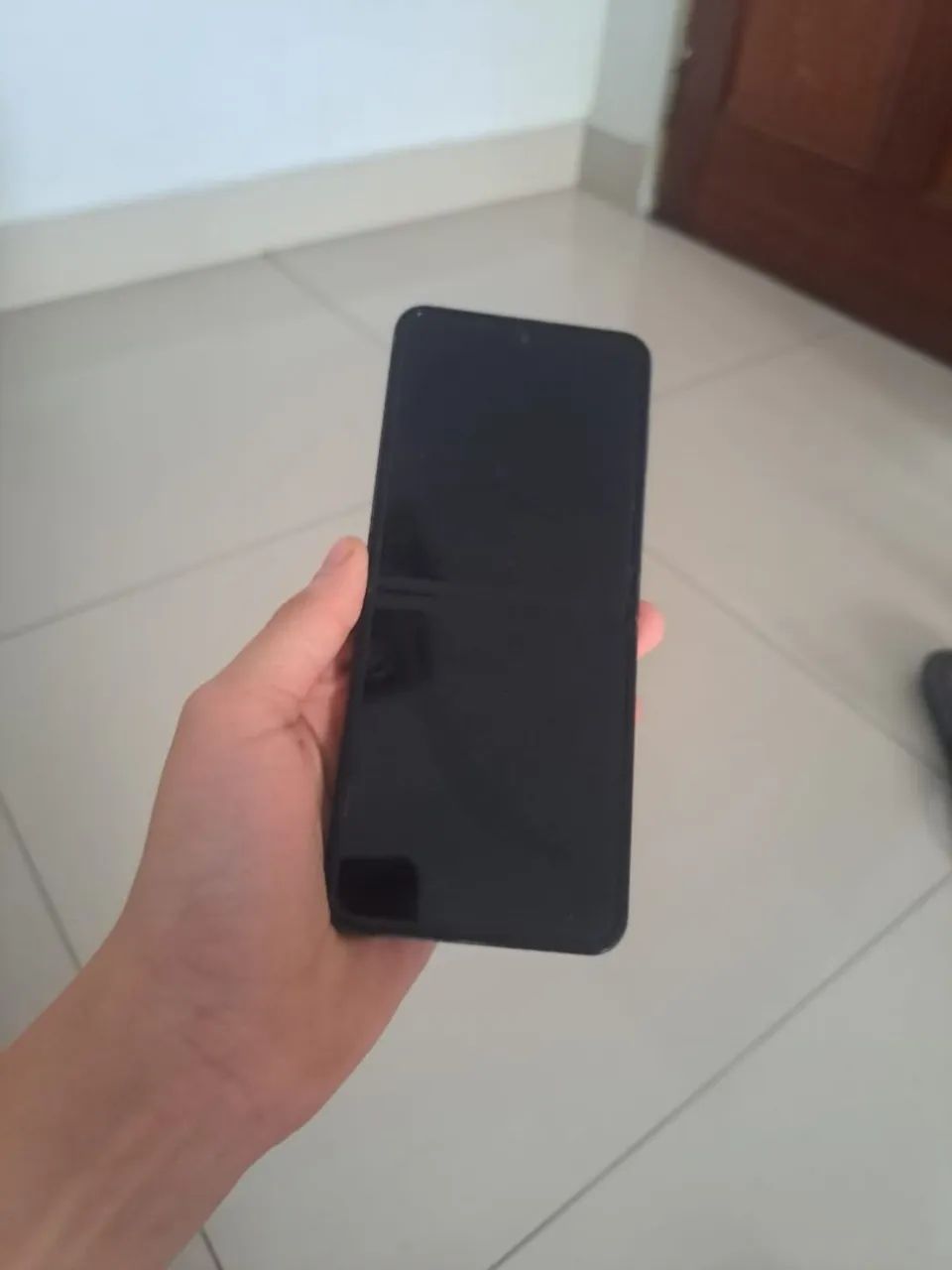 SAMSUNG Z FLIP PEGAR PEÇAS TELA COM DEFEITO  - Foto 3