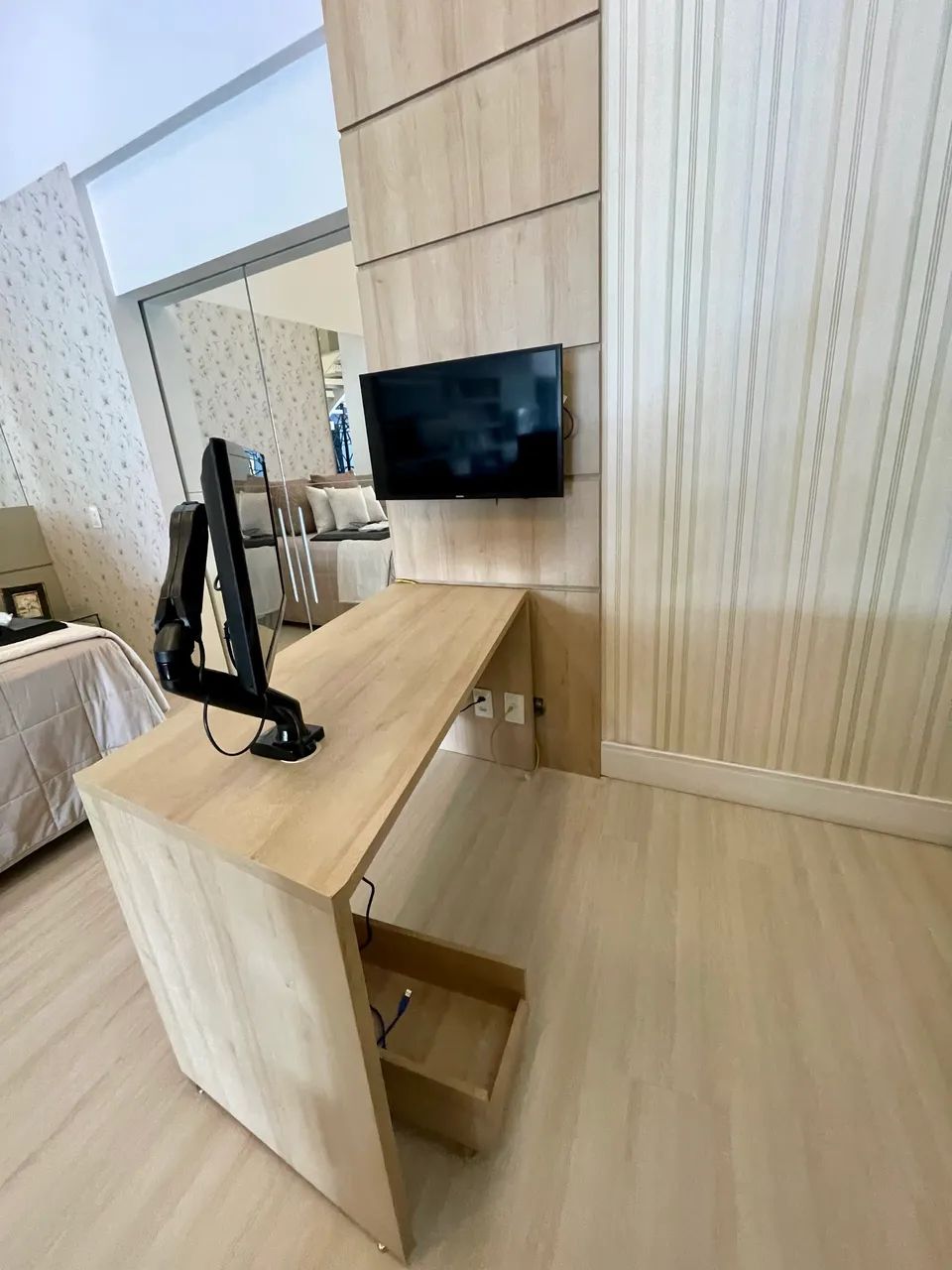 ? MÓVEIS PLANEJADOS DE SHOWROOM - MESA DE ATENDIMENTO! ? - Foto 3
