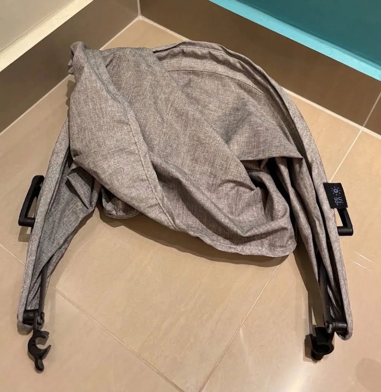 Carrinho de bebê super prático, pouco usado e bem conservado! - Foto 5