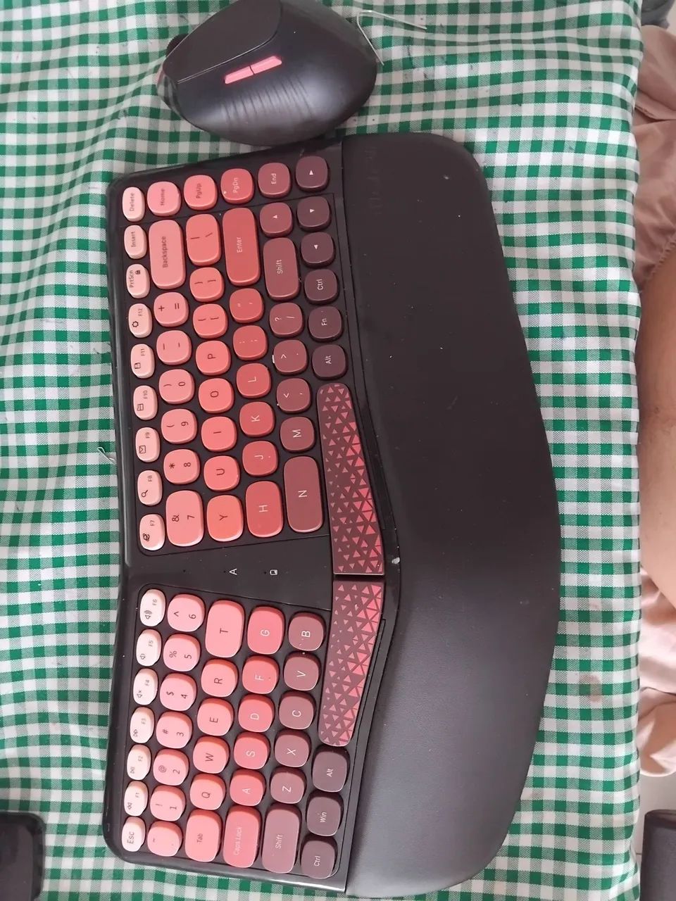 TECLADO ERGONÔMICO NOVO IMPORTADO - Foto 2