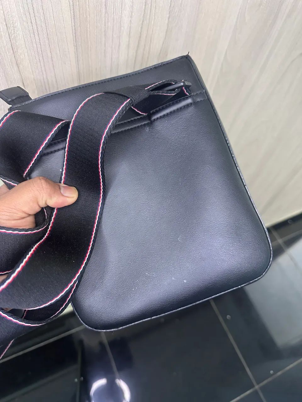 Bolsa transversal tommy hilfiger - Foto 3
