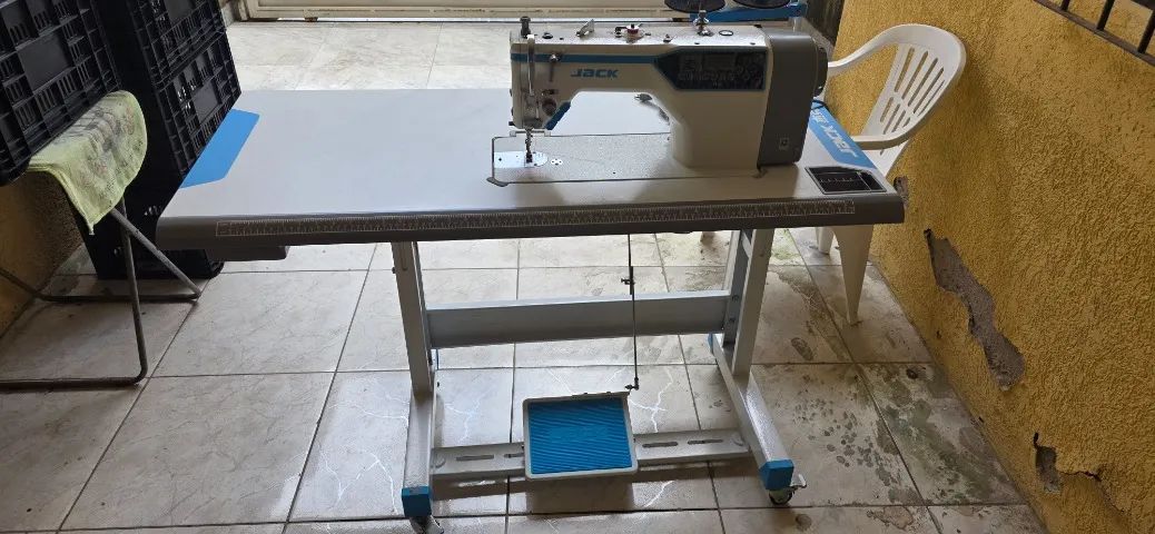 Máquina de costura  - Foto 3