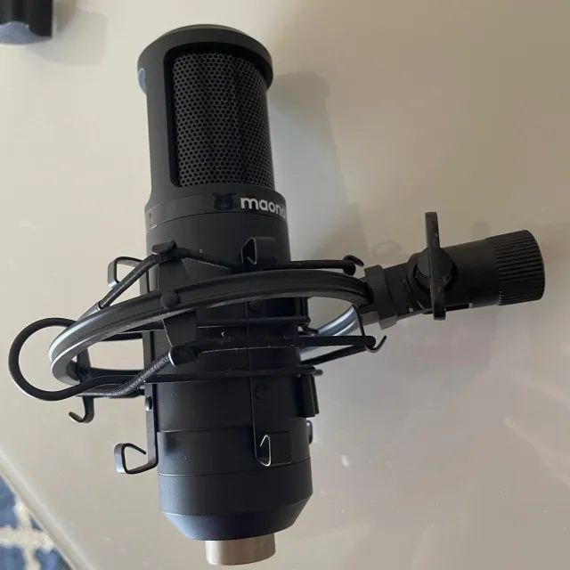 Microfone Podcast + Suporte