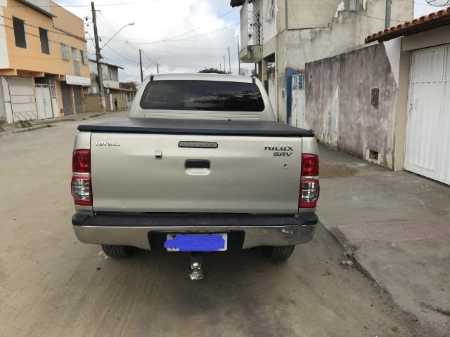 Hilux 12/12 Bege CD 4x4 SRV D4-D 3.0 Automatica 171CV - Foto 2