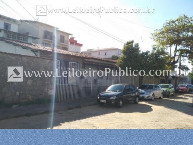 Lavras (mg): Casa ajtca lkazm