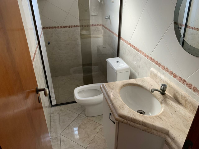 Sobrado na Guilhermina, 3 dormitórios, 2 vagas e sacada - Foto 11