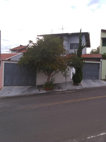 Casa Pq Jambeiro . Ótimo p/ investidor ou construtor !