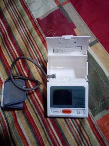 aparelho de pressão omron hem 601 - Foto 2