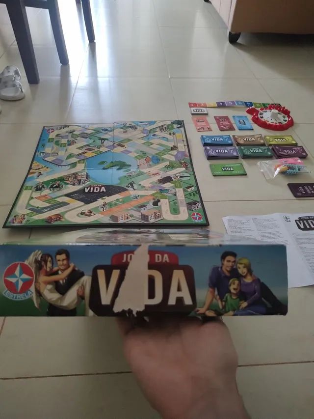 Jogo de mesa Jogo da vida Com aplicativo Estrela