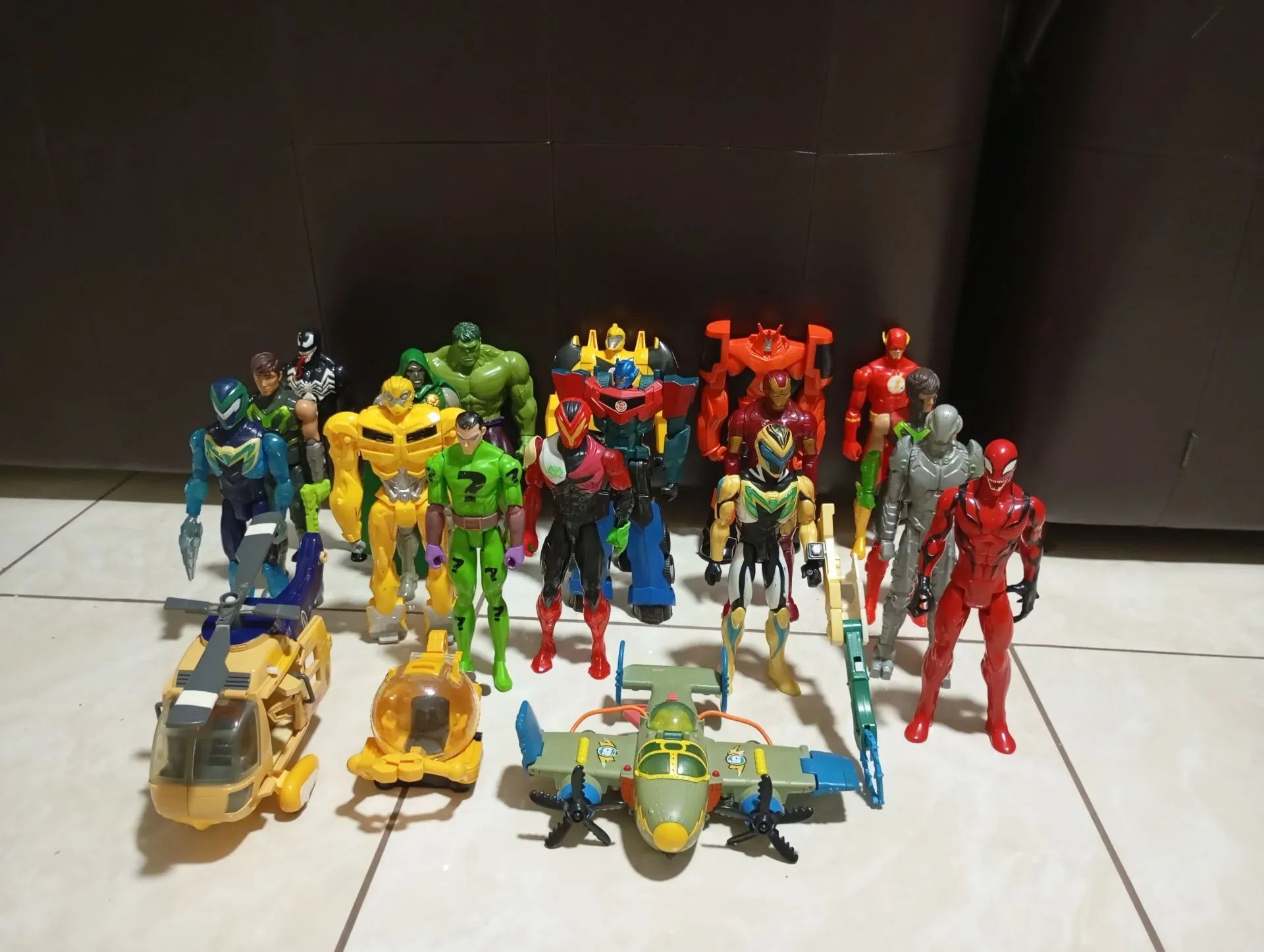 Bonecos de ação - Heróis Marvel e DC - Foto 4