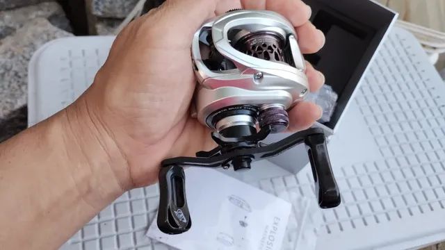 carretilha soloking bfs accura - ultra leve (136g) esquerda - Foto 2