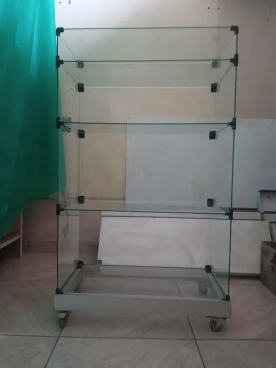 Balcão de vidro Temperado com Rodinha base em alumínio p/ Fechamento  - Betim-MG - Foto 4