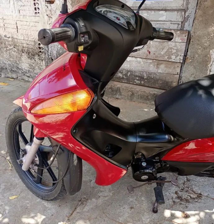 Honda Biz 100 Vermelha - Ótimo estado - Foto 2