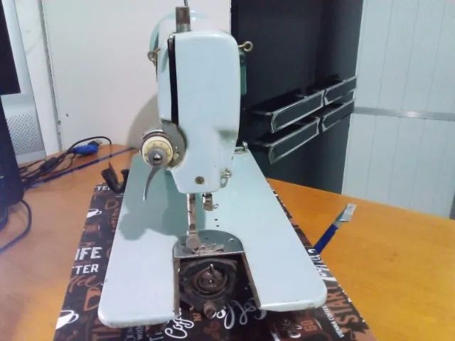 Maquina Singer 660 C - Foto 5