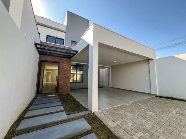 Sobrado no Paraíso com sobra de terreno