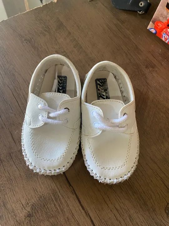 Sapato infantil branco