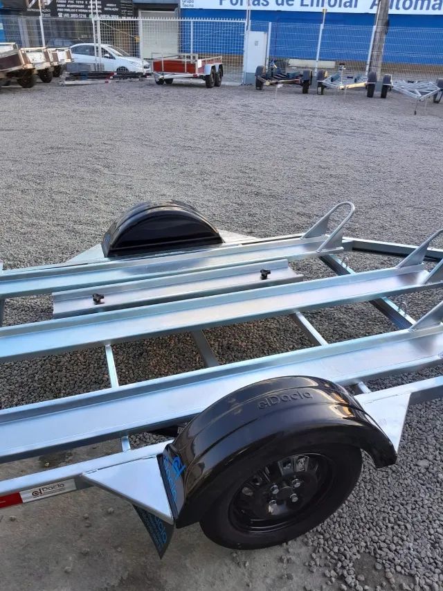 CARRETINHA PARA ATÉ 3 MOTOS REBOQUE PLATAFORMA DE MOTO - Foto 3