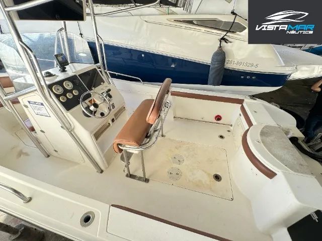 Lancha Fishing 26 com motor Mercury 4T  - Foto 4