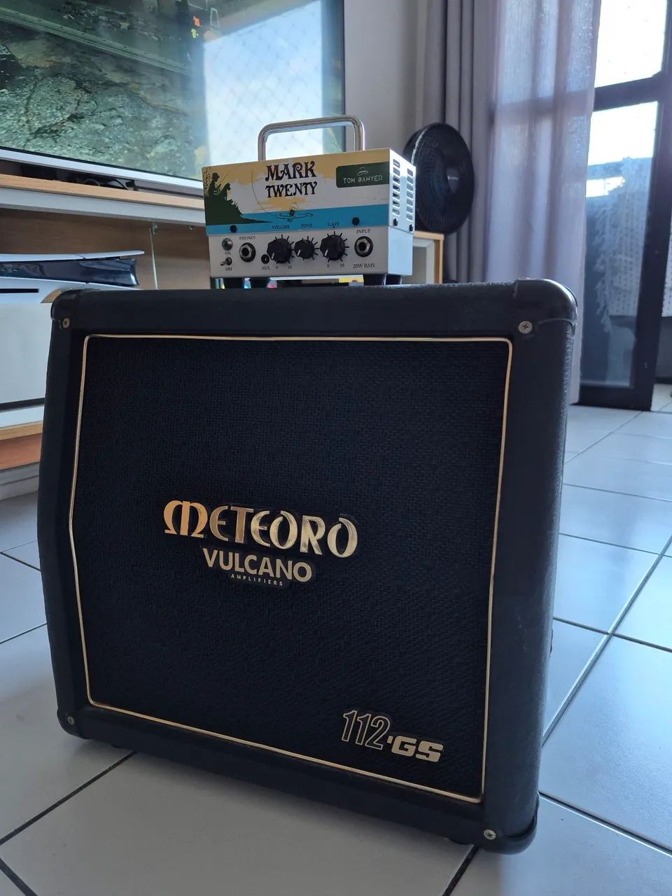 Amplificador Tom Sawyer + Caixa Meteoro Vulcano 112.GS