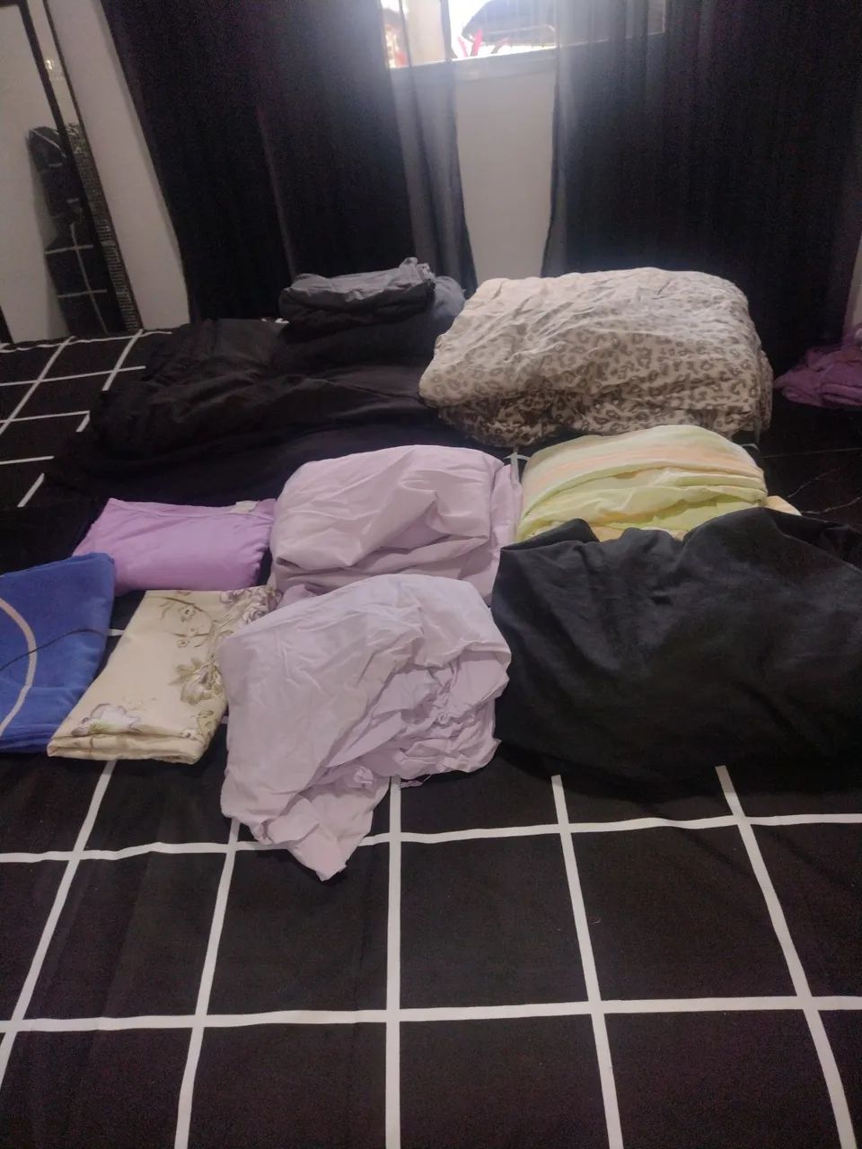 Kit Cama casal- 2 Edredons, 4 Lençóis e 8 Fronhas/Retirar no local  - Foto 3