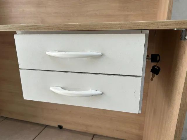 Balcão De Escritório Com 2 Gavetas E Prateleira Superior - Foto 4