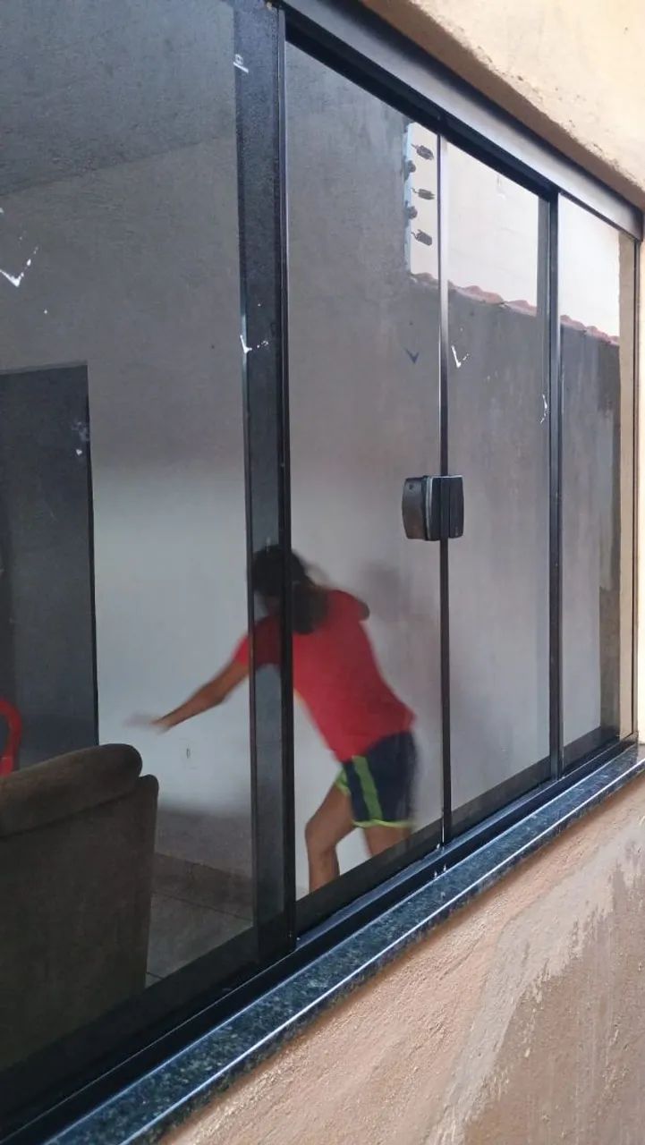 Janela de alumínio com vidro - Foto 3