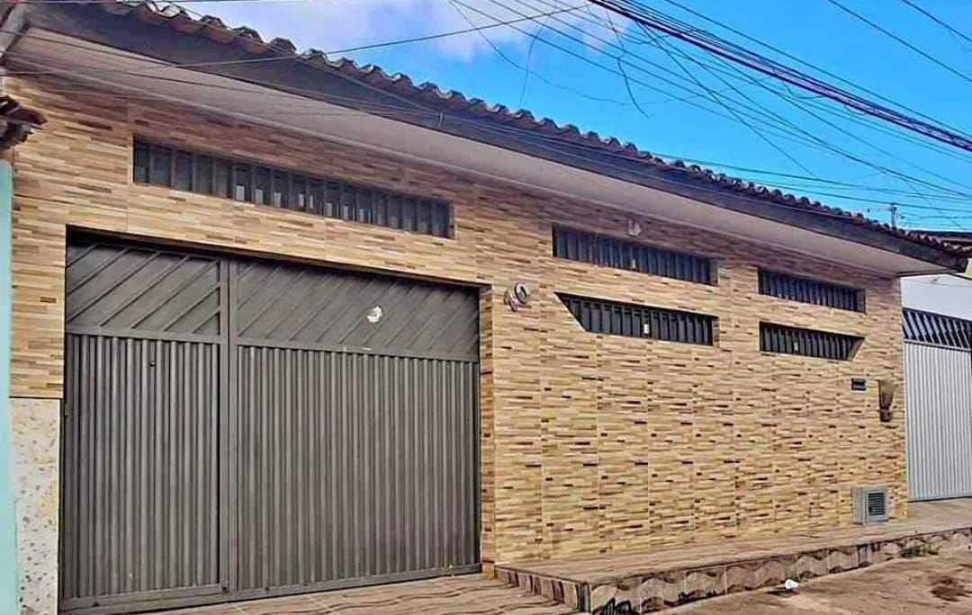 CASA A VENDA NO ZUMBI