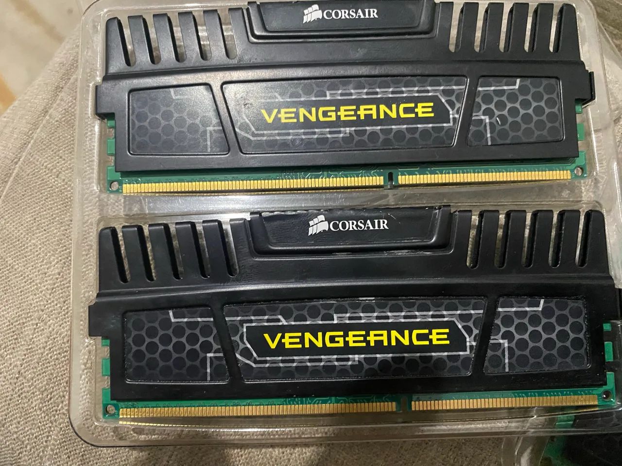 Memória ddr3 corsair64842050599041124