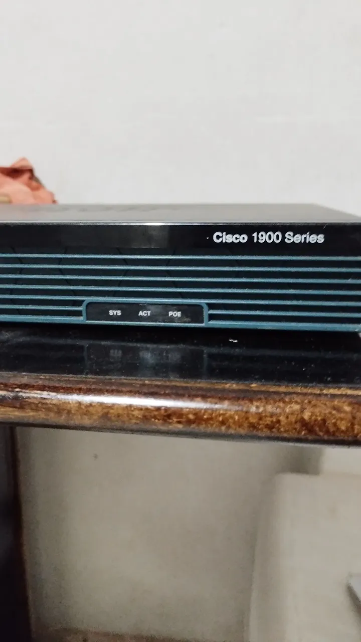 Cisco 1900 Series - Switch de Rede