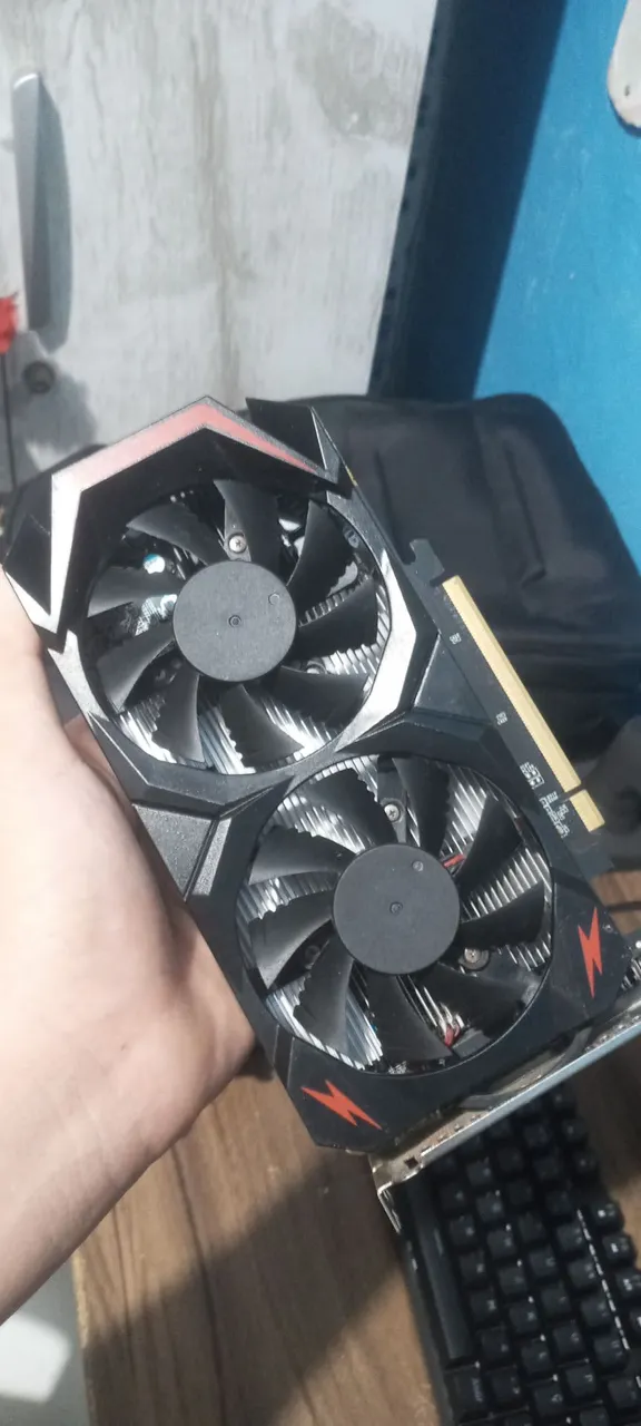 Placa de Vídeo gtx 550 ti 4G