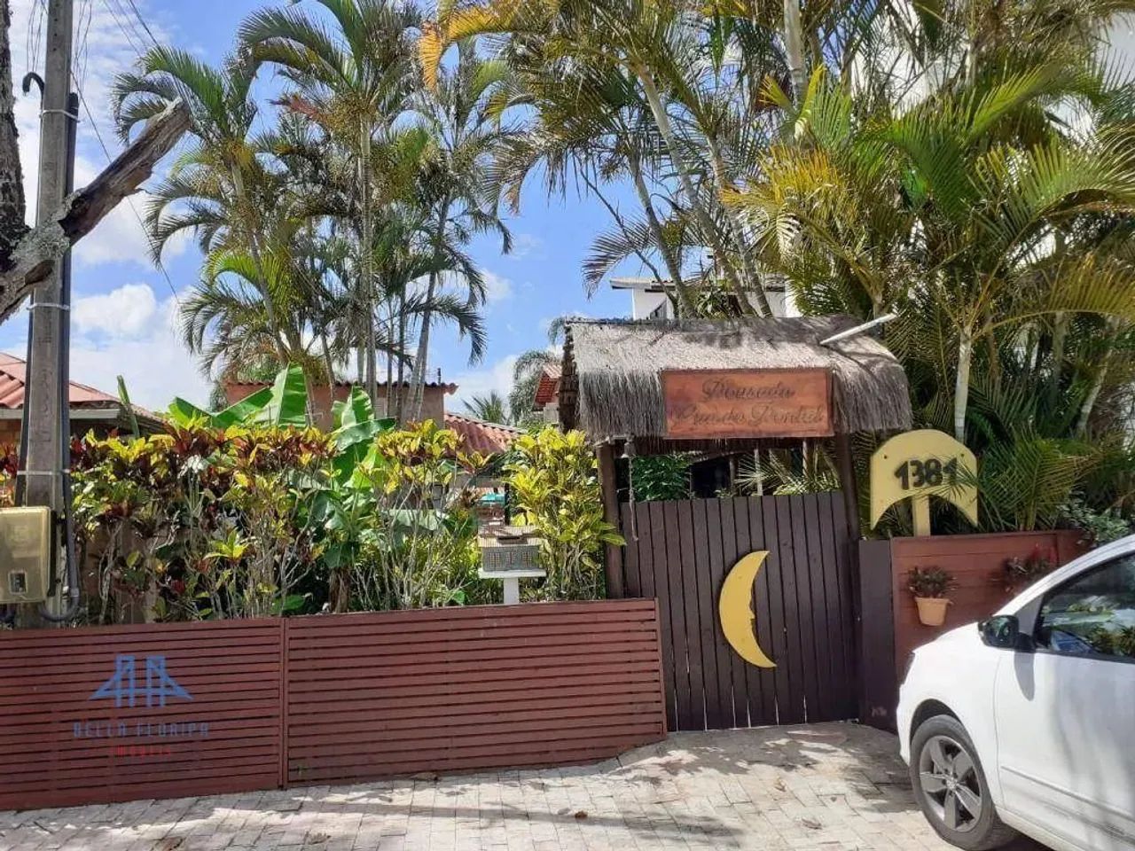 Pousada com 8 dormitórios à venda, 437 m² por R$ 3.000.000,00 - Daniela - Florianópolis/SC