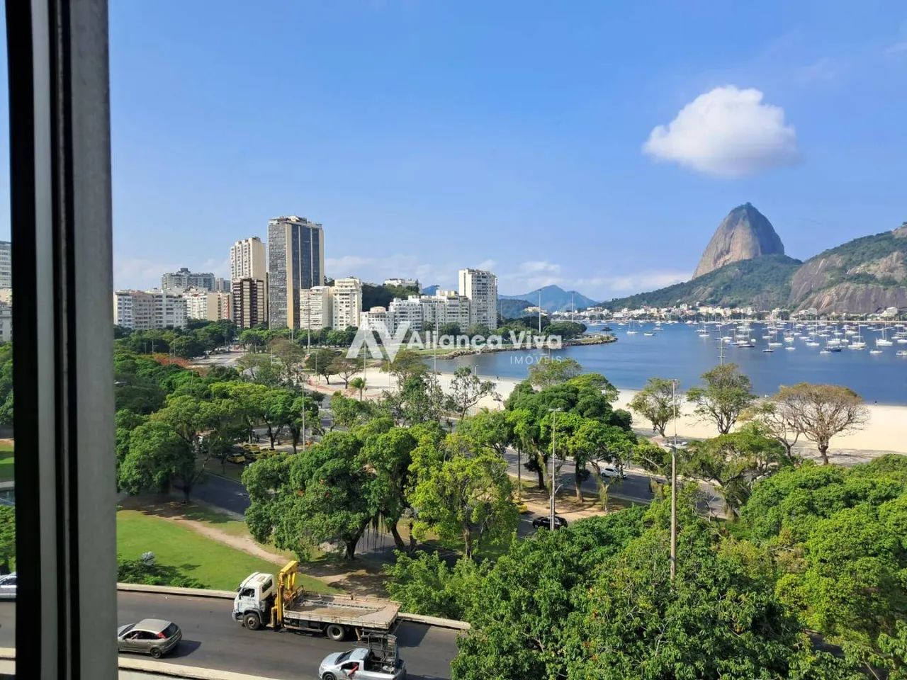 Botafogo | Apartamento 4 quartos, sendo 2 suites
